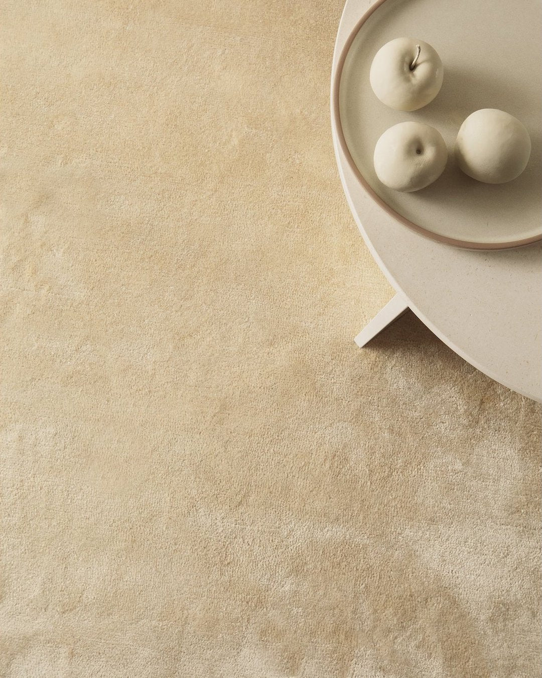 Solid Silk Rug / Gold