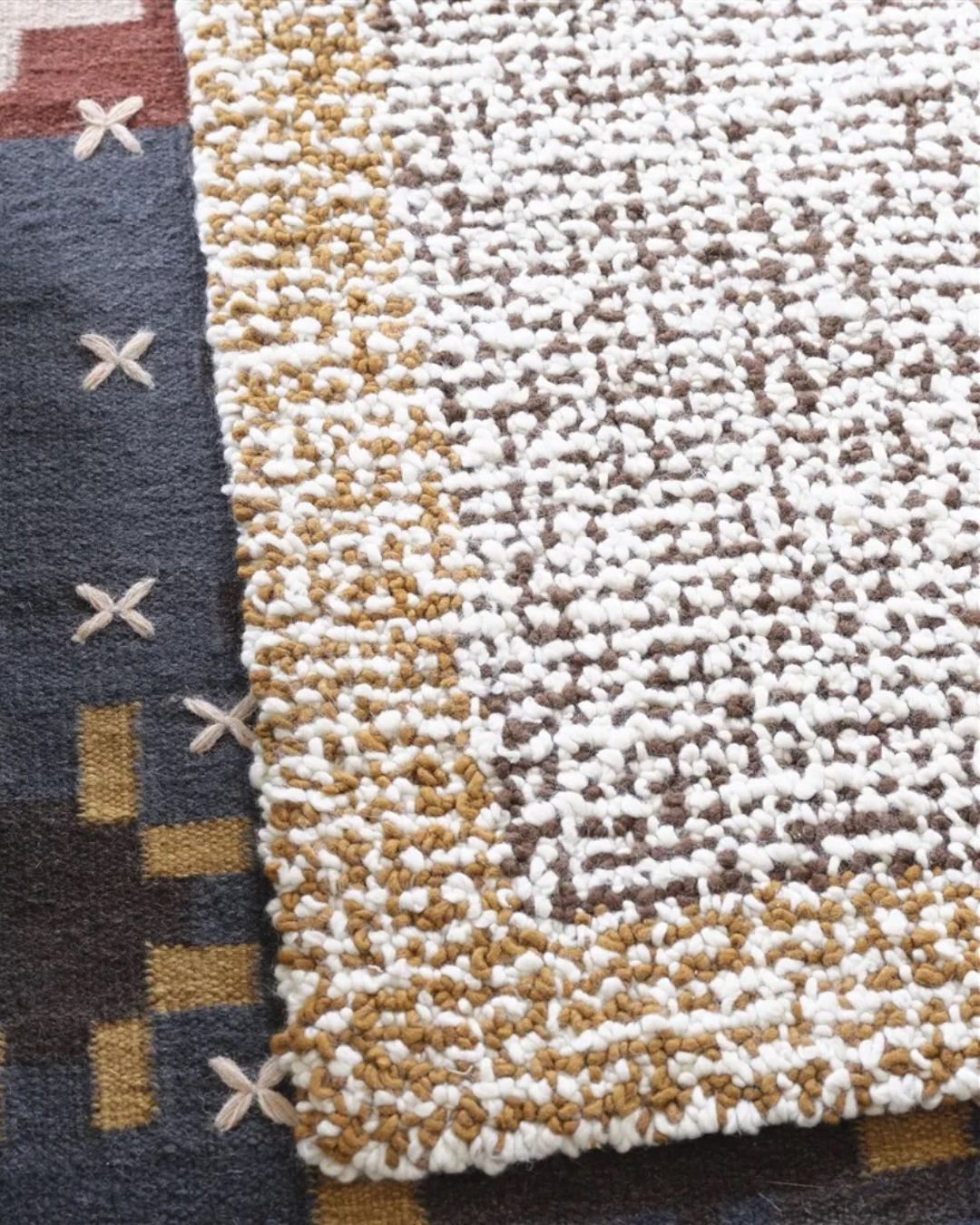 Creek Wool Rug / Natural